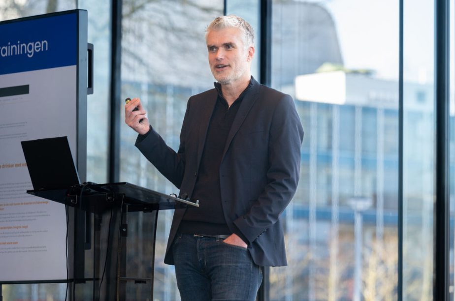 Vincent Luyendijk keynote op KAN Congres 2026